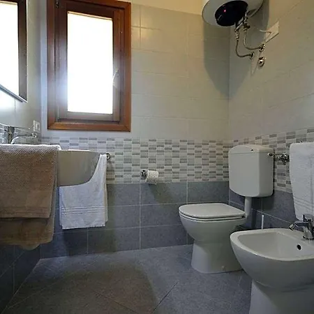 Contemporary Flat In The Main Shopping Road By Beahost Hotel