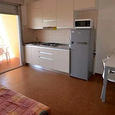 Hotel Contemporary Flat In The Main Shopping Road By Beahost 2*