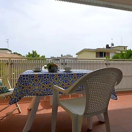 Hotel Contemporary Flat In The Main Shopping Road By Beahost 2*