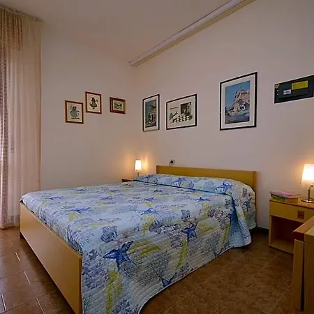 Hotel Contemporary Flat In The Main Shopping Road By Beahost